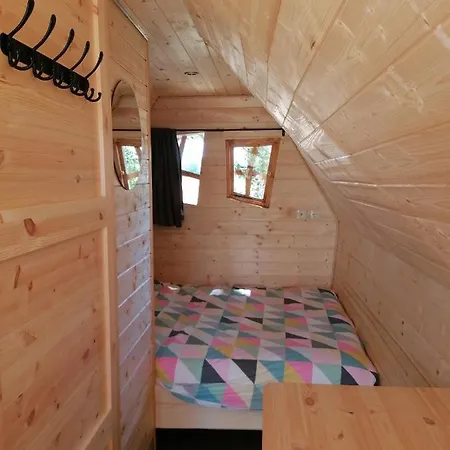 Οργανωμένο κάμπινγκ Petite Cabane De La Gare De Lurey Conflans