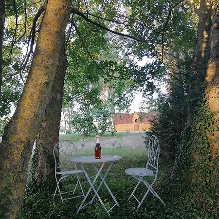 Petite Cabane De La Gare De Lurey Conflans Esclavolles-Lurey