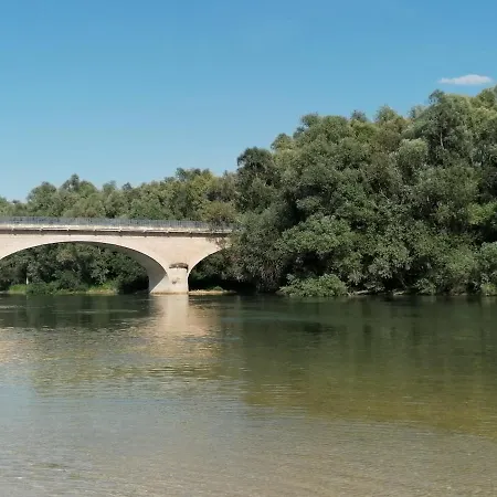 Οργανωμένο κάμπινγκ Petite Cabane De La Gare De Lurey Conflans